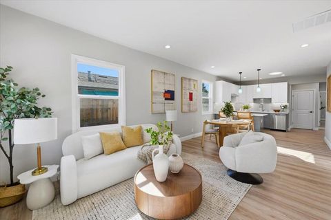 Photo of 975 Prevost Street, San Jose, CA 95125 (MLS # ML82040550)