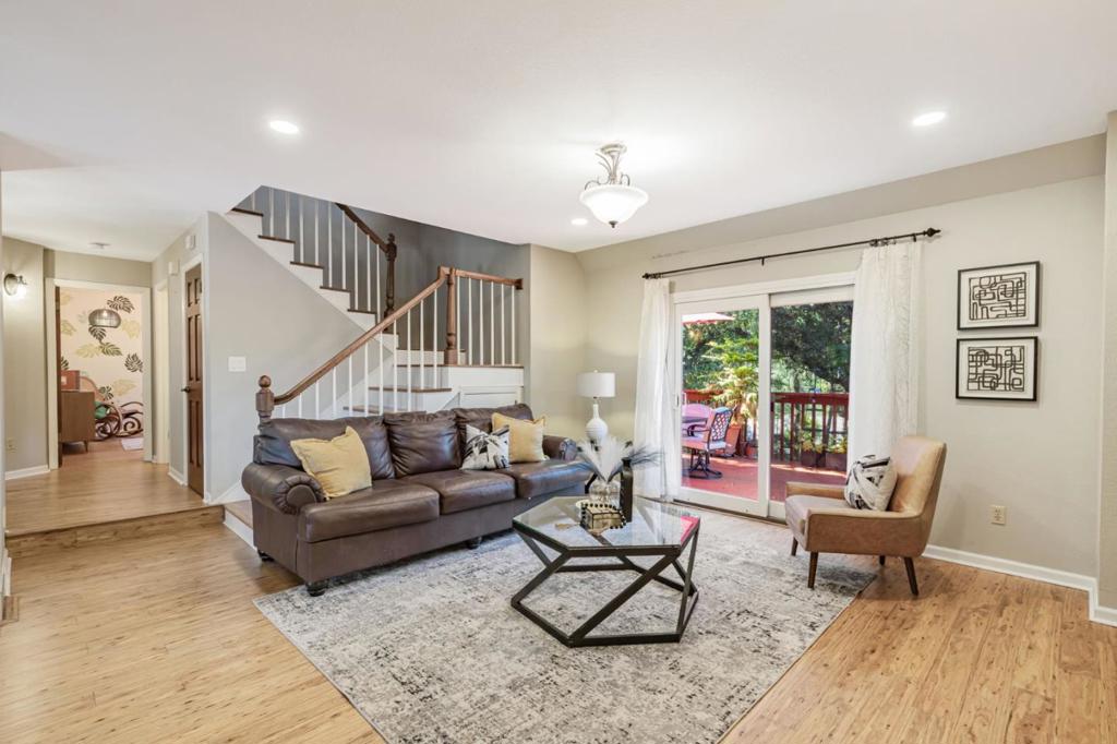 3785 Live Oak Lane