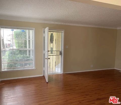 Photo of 5913 Overhill Drive #2, Los Angeles, CA 90043 (MLS # 26648803)