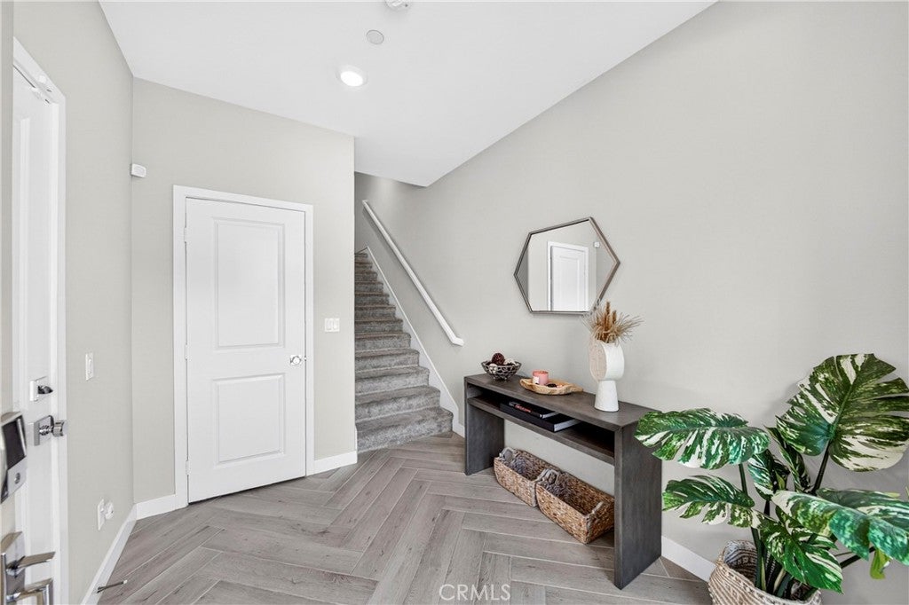 888 Poppy Court