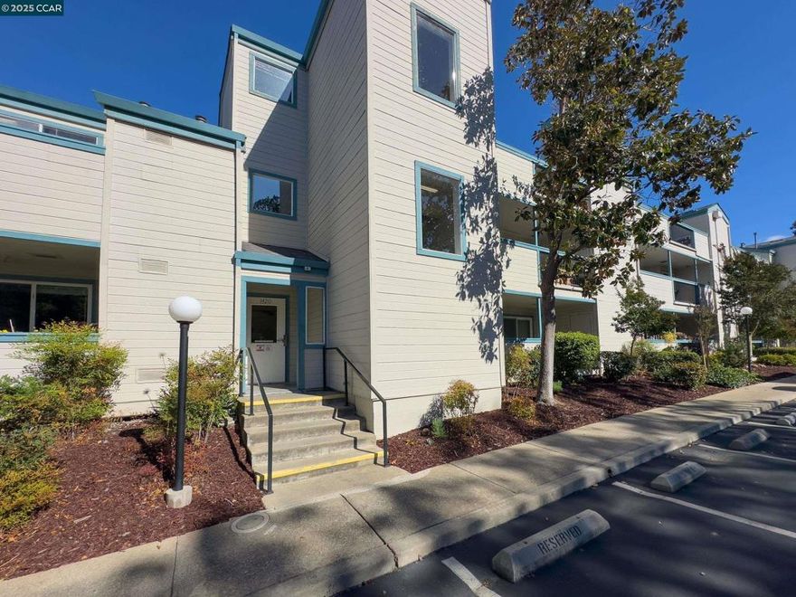BEAUTIFULLY UPDATED CONDO IN GALINDO CREEK.  REMODELED KITCHEN WITH STAINLESS APPLIANCES, GRANITE & TILE FLOOR. REMODELED BATH.  NEW INTERIOR PAINT.  FIREPLACE.  INSIDE LAUNDRY INCLUDES WASHER & DRYER.  LARGE BALCONY WITH TWO STORAGE CLOSETS. SECURITY GATE GARAGE PARKING UNDERNEATH THE BUILDING.  UNIT IS ON THE SECOND FLOOR OF A SECURITY BUILDING WITH ELEVATOR.