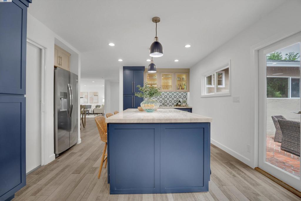 FOOTHILL FARMS - Residential