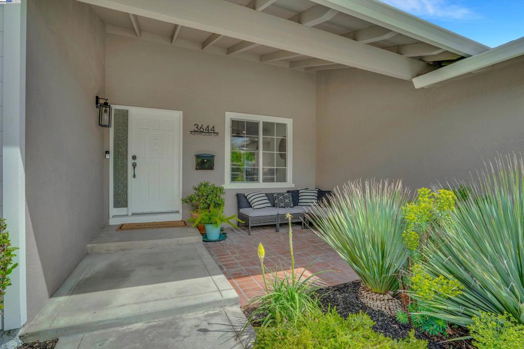 FOOTHILL FARMS - Residential