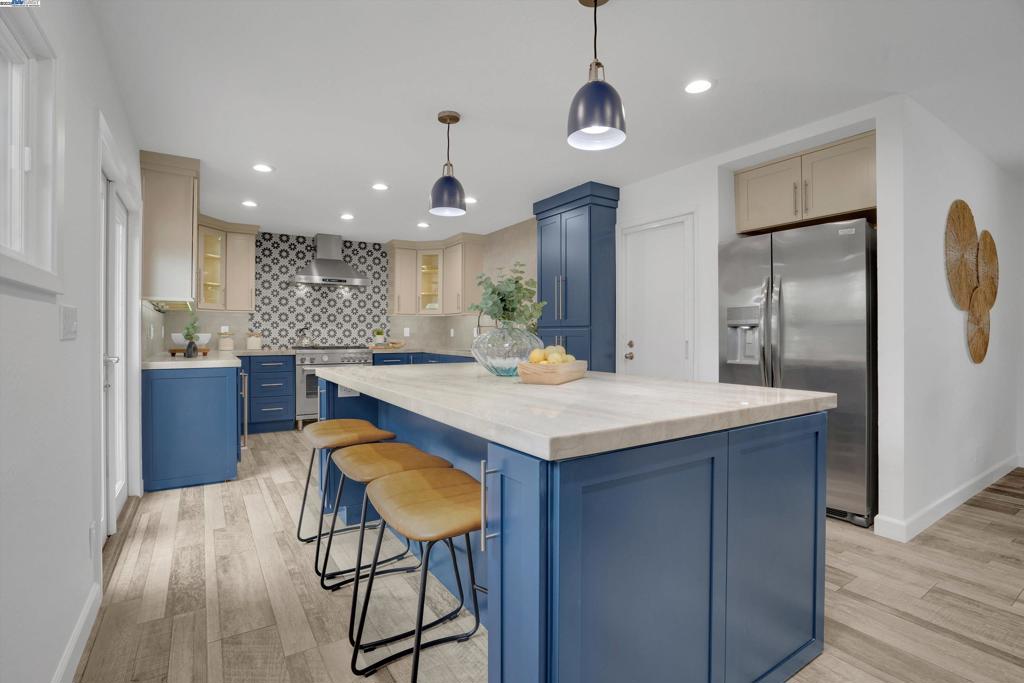 FOOTHILL FARMS - Residential