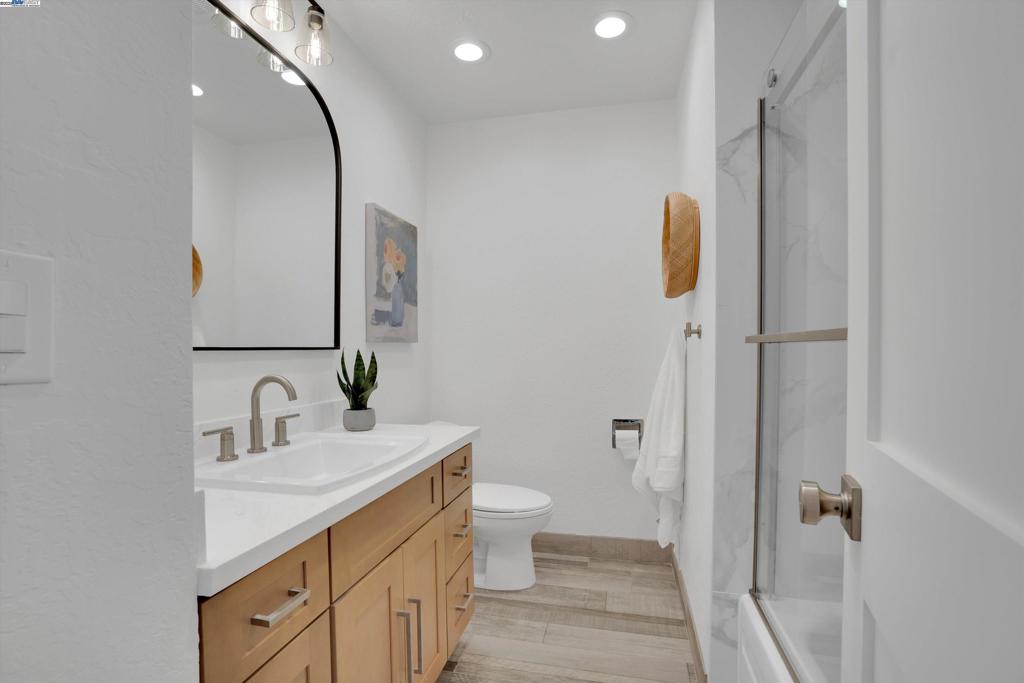 FOOTHILL FARMS - Residential