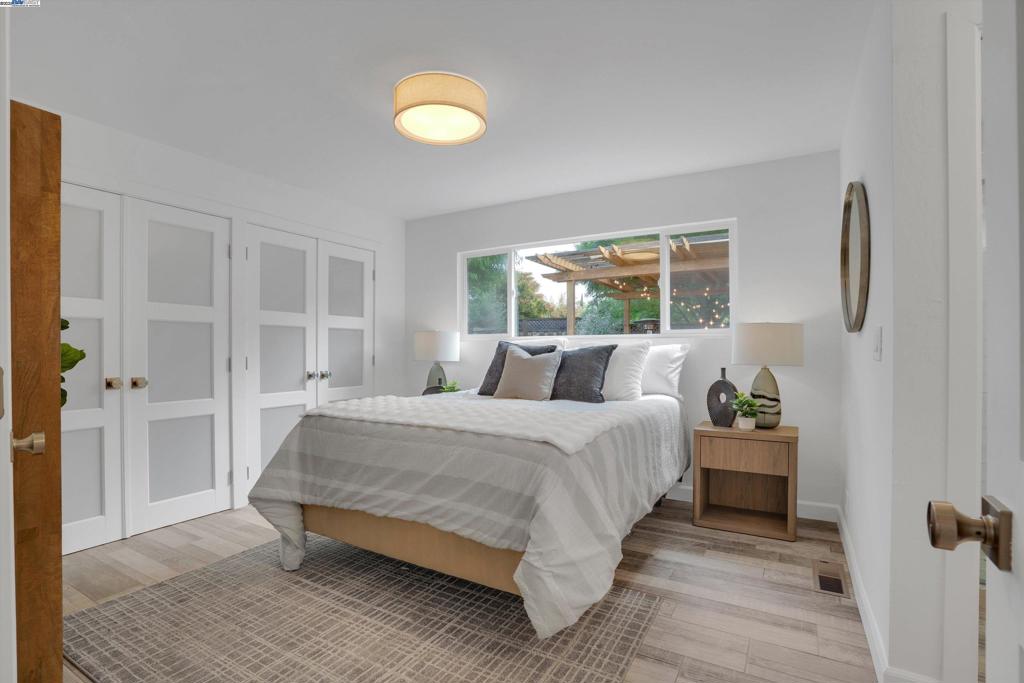 FOOTHILL FARMS - Residential