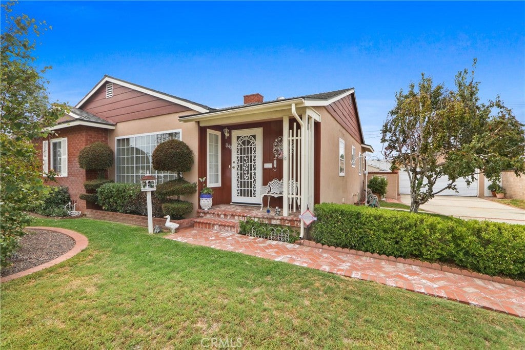 1240 E Rowland