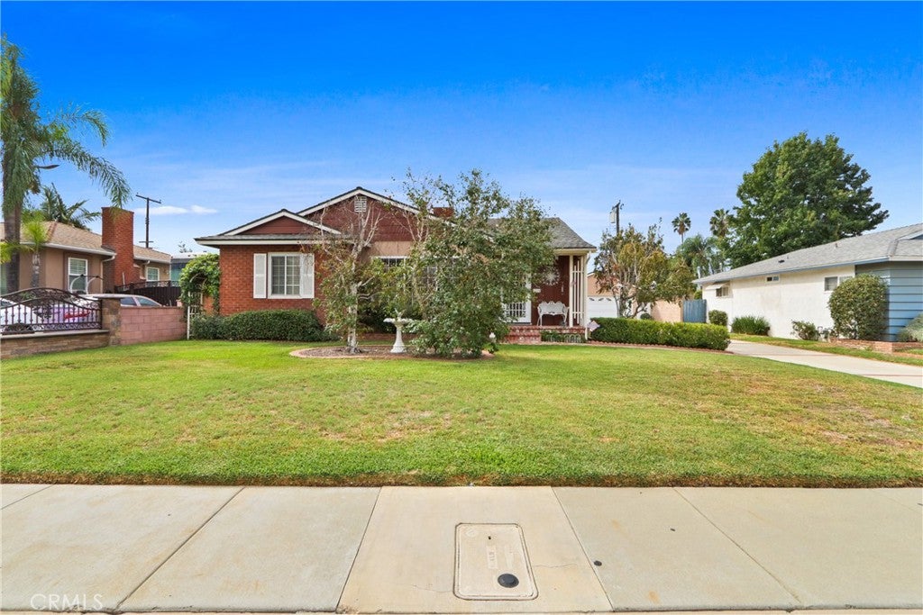 1240 E Rowland