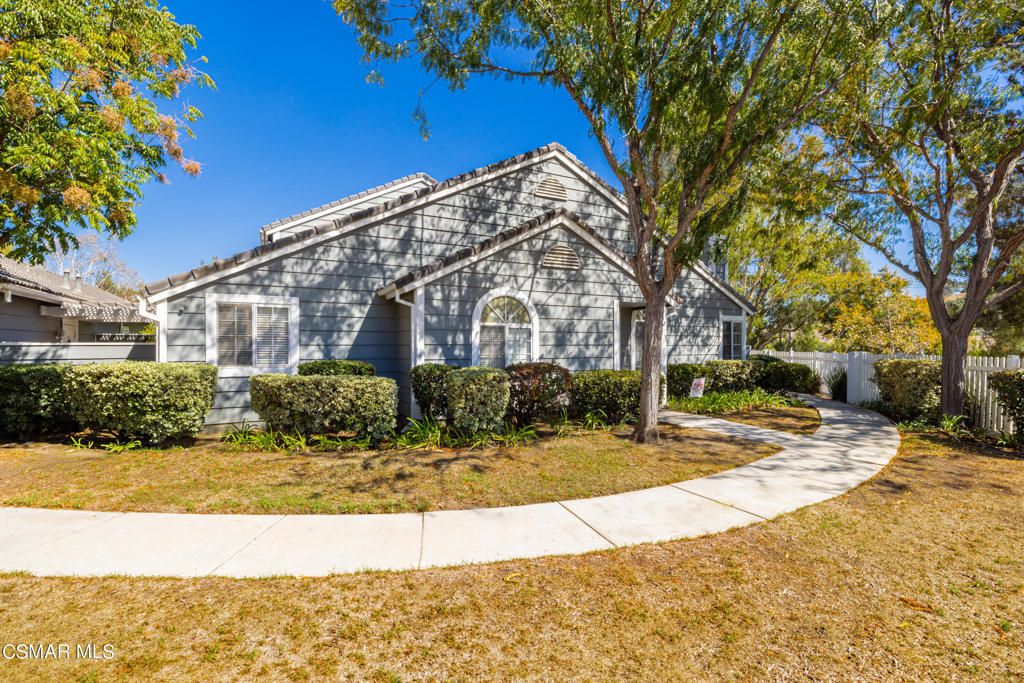 Photo of 380 Jeremiah Drive #E, Simi Valley, CA 93065 (MLS # 222004859)