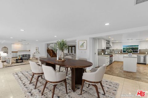 Photo of 19016 Wells Drive, Tarzana, CA 91356 (MLS # 25610877) Photo of 19016 Wells Drive, Tarzana, CA 91356 (MLS # 25610877)