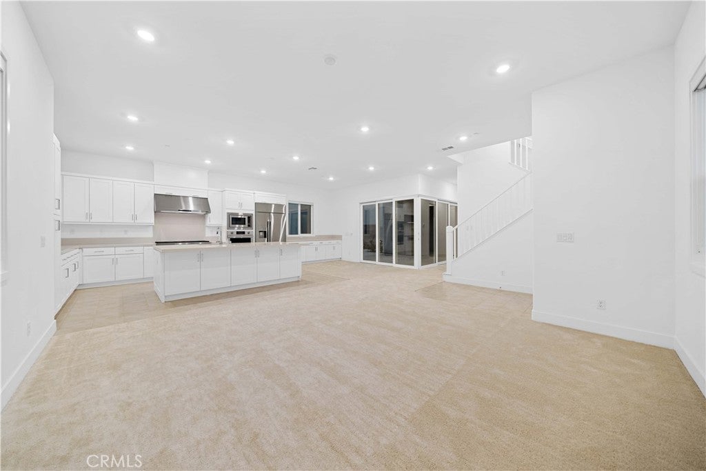 141 Sawbuck, Irvine CA 92618 - Photo 7