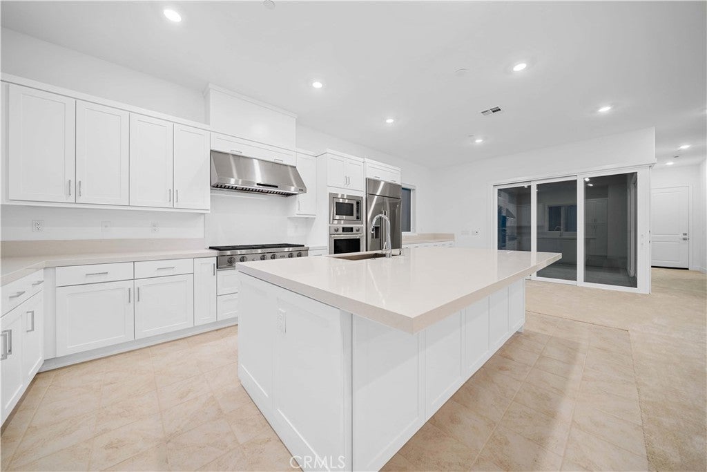 141 Sawbuck, Irvine CA 92618 - Photo 8