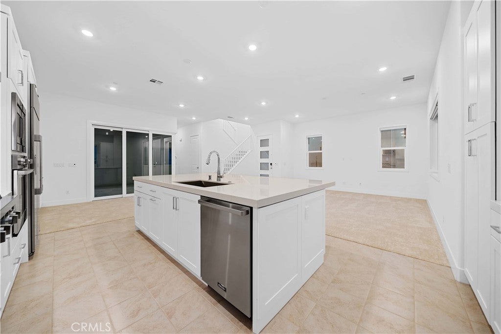 141 Sawbuck, Irvine CA 92618 - Photo 9