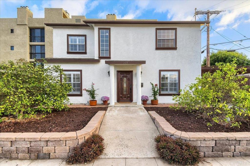 309 W Lewis Street