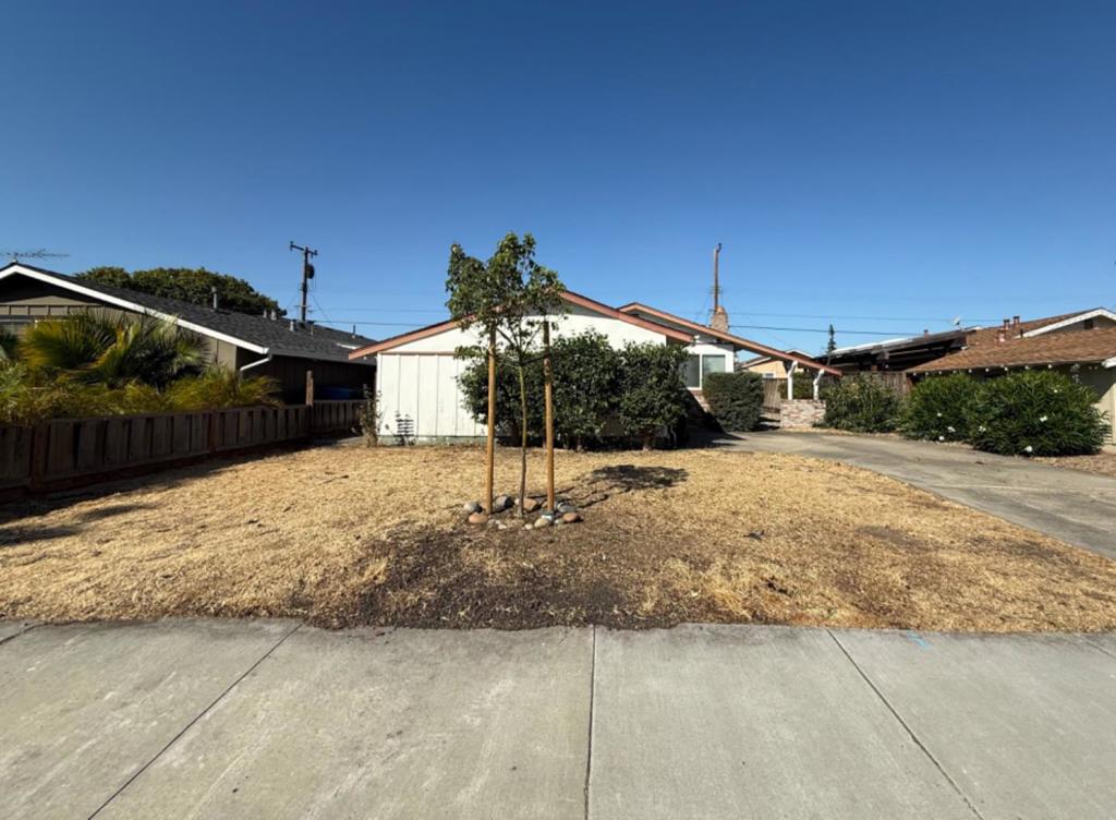 Discover the potential of this 3-bedroom, 2-bathroom home located in the heart of Silicon Valley. With 1,078 Sq. Ft. of living space and a 2-car garage, this property features a spacious living room and dining area with a fireplace and sliding glass door that opens to a patio ideal for indoor-outdoor enjoyment. The bright kitchen includes an oven, cooktop, dishwasher, disposal and refrigerator. With the added benefit of low Santa Clara utilities and a prime location close to major freeways, expressways, shopping, dining, the Apple Campus, Nvidia, and other leading tech companies.