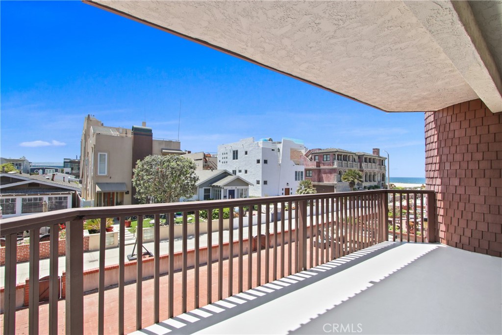 Now is your opportunity to settle into the highly desirable sand section of Hermosa Beach on a walkstreet. This bright and airy newly update seaside retreat boasts 3 bedrooms, 2 baths, and is located just steps from the sand. Enjoy an updated kitchen; stainless-steel appliances, new washer and dryer in home, oversized balcony and 2 designated parking spaces with additional storage.
Located within walking distance from Hermosa Beach Pier, coffee shops, and local restaurants this home is a MUST SEE!