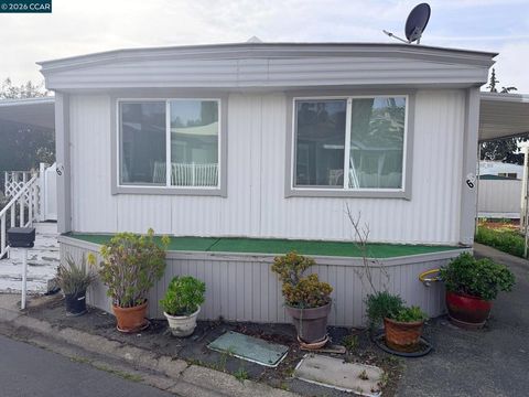 Photo of 65 Palm Ln, Concord, CA 94518 (MLS # 41123128)