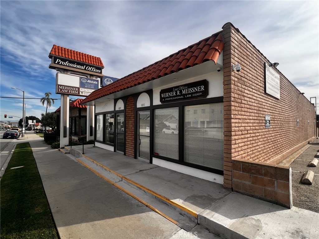 829 835 W 9th Street