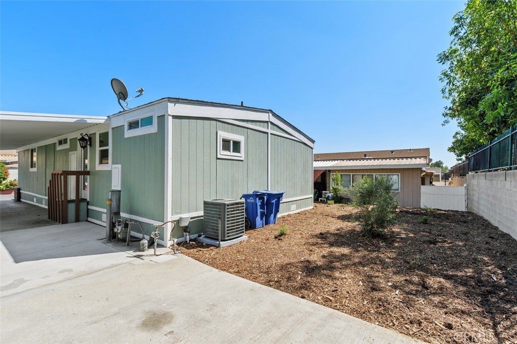 1456 E Philadelphia St Spc 247