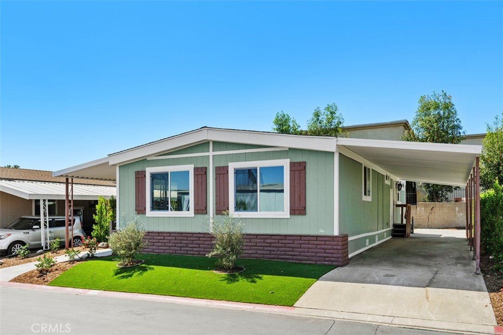 1456 E Philadelphia St Spc 247