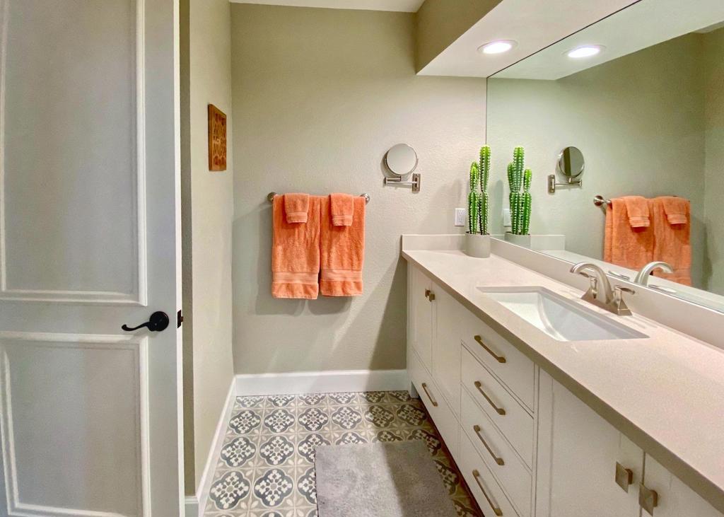 Andreas Palms - Residential