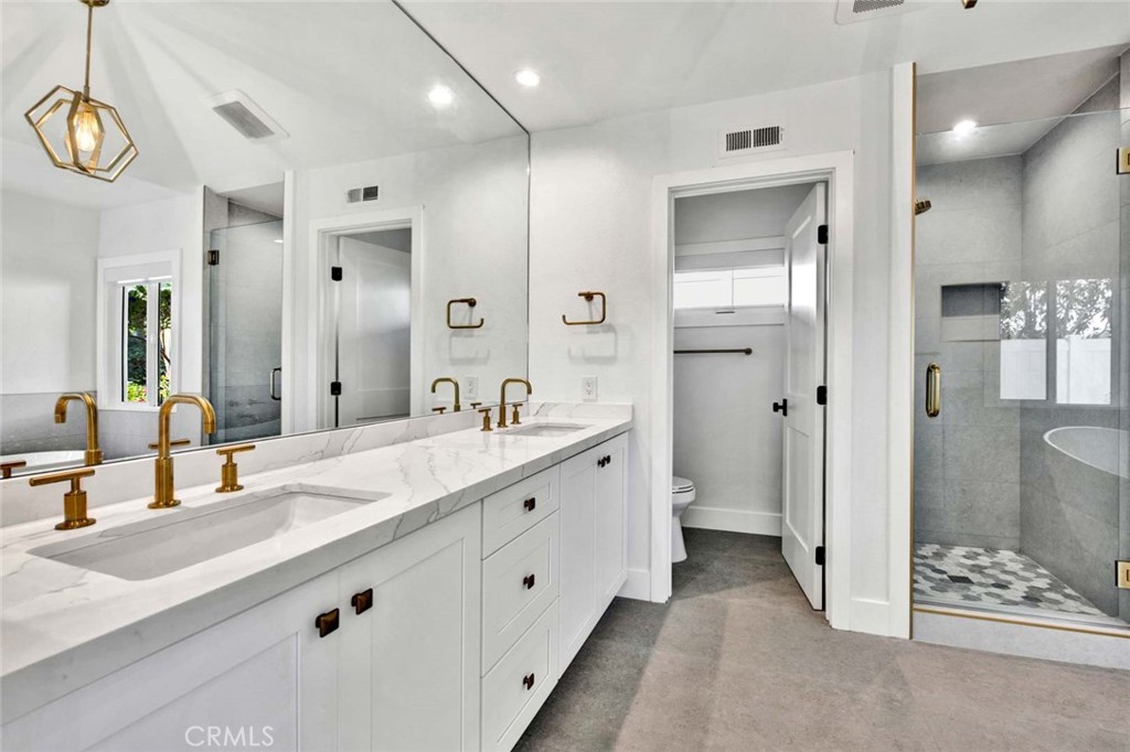 Corona del Mar North of PCH (CNHW) - Residential Lease