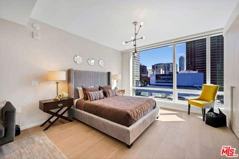 Photo of 877 Francisco Street #615, Los Angeles, CA 90017 (MLS # 26875695)