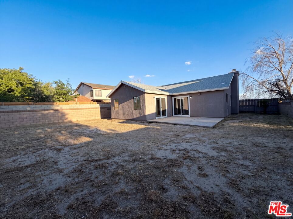2553 E Avenue J4