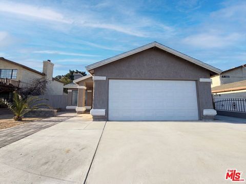 Photo of 2553 E Avenue J4, Lancaster, CA 93535 (MLS # 26737891)