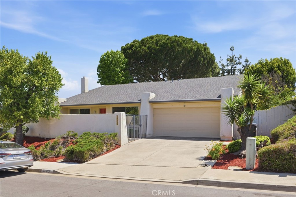 27092 Calle Del Cid