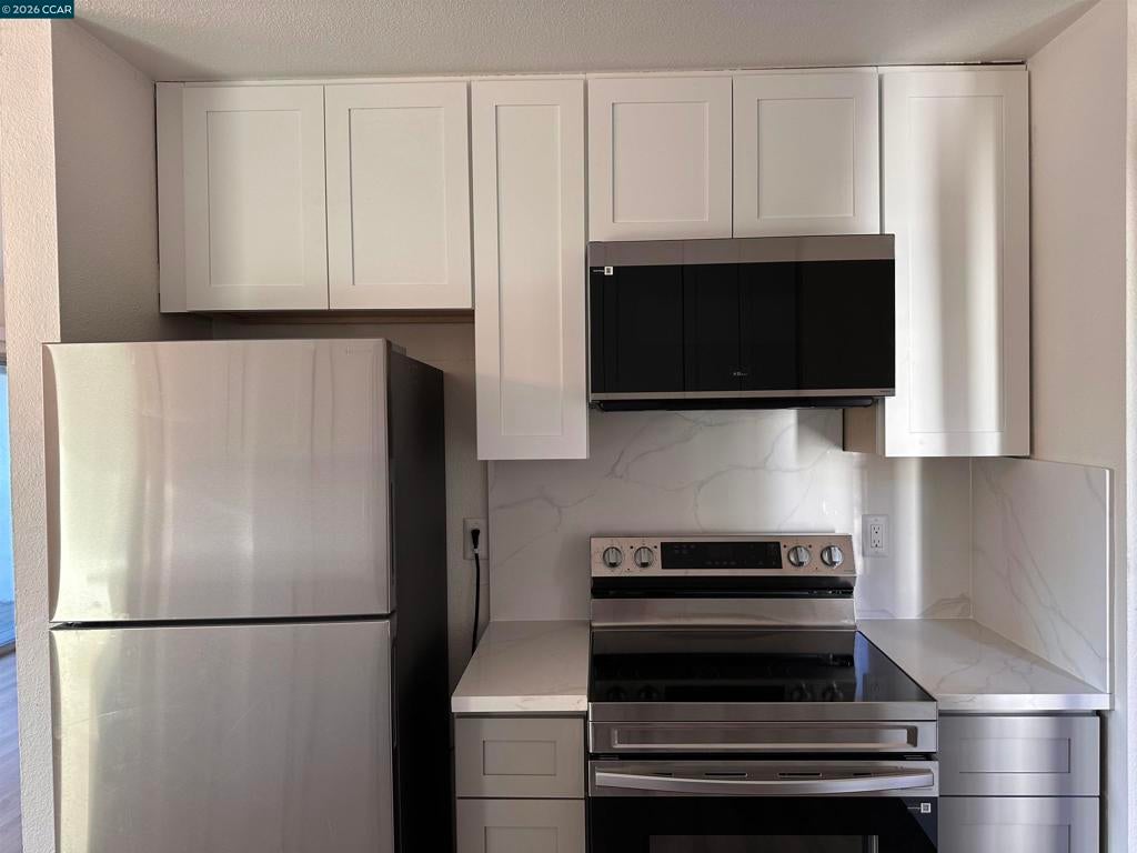 4081 Clayton Rd 207