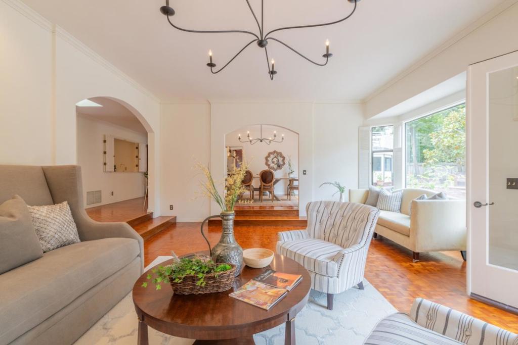 1432 Viscaino Road