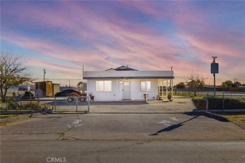 Photo of 15109 Anacapa Road, Victorville, CA 92392 (MLS # CV26166057)