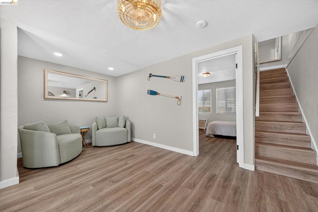 1376 Taylor Rd