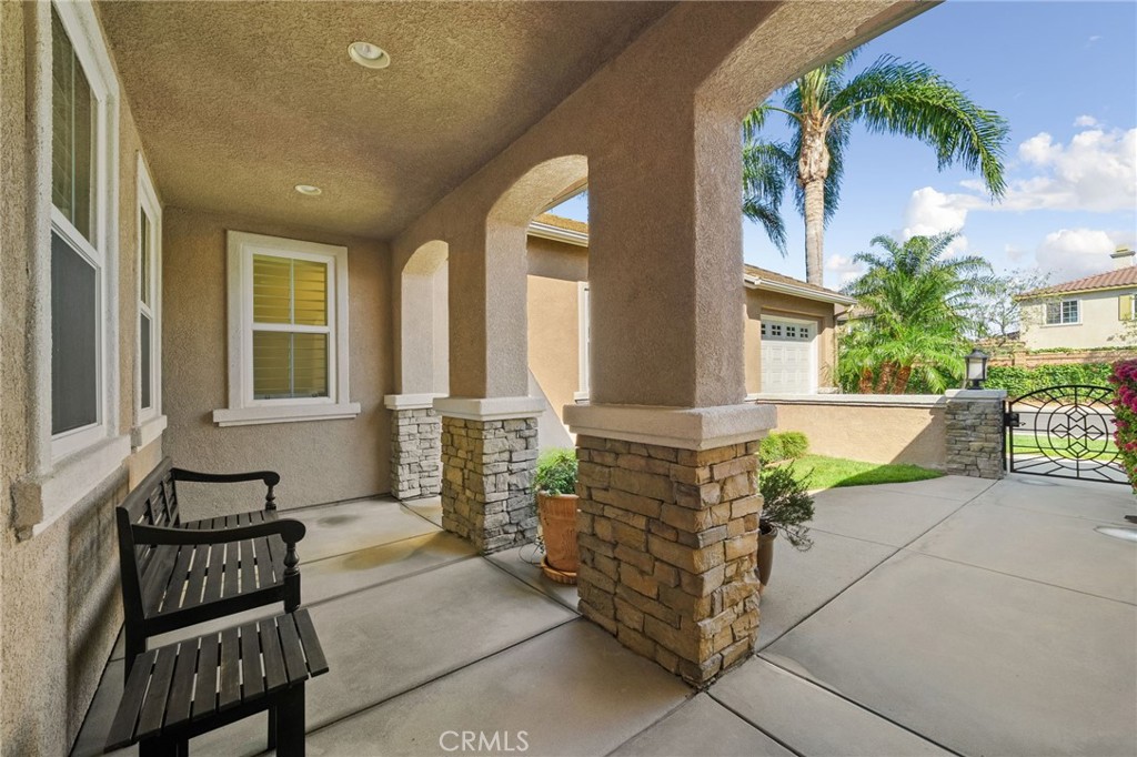 8162 River Bluffs Lane