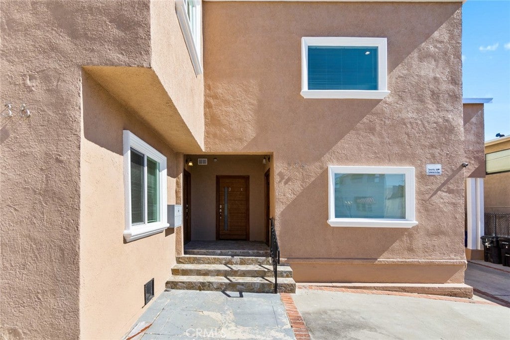 136 N Rampart Boulevard