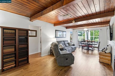 Photo of 9 Morello Heights Dr, Martinez, CA 94553 (MLS # 41124048)