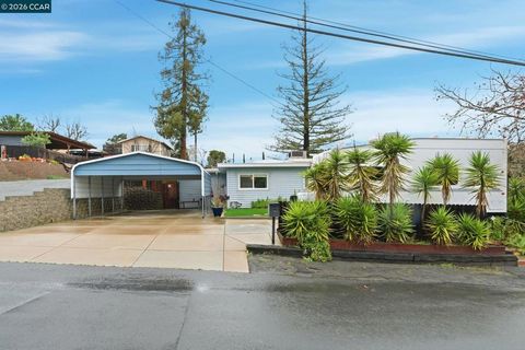 Photo of 9 9 Morello Heights Dr, Martinez, CA 94553 (MLS # 41124048)