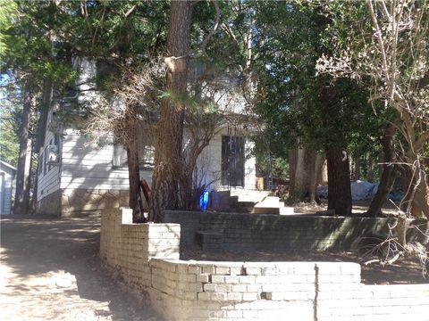 863 Big Oak Road Crestline CA 92325