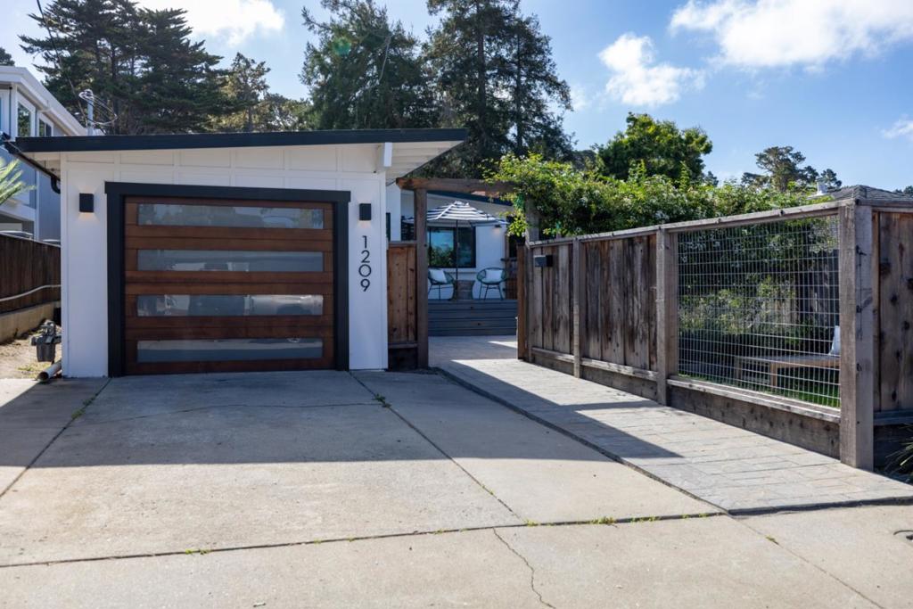 1209 Funston Avenue