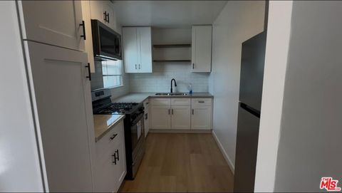 Photo of 6407 11th Avenue, Los Angeles, CA 90043 (MLS # 26661417)