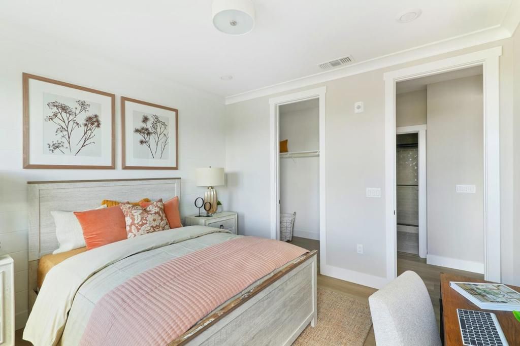 listing image 130727508064126194018