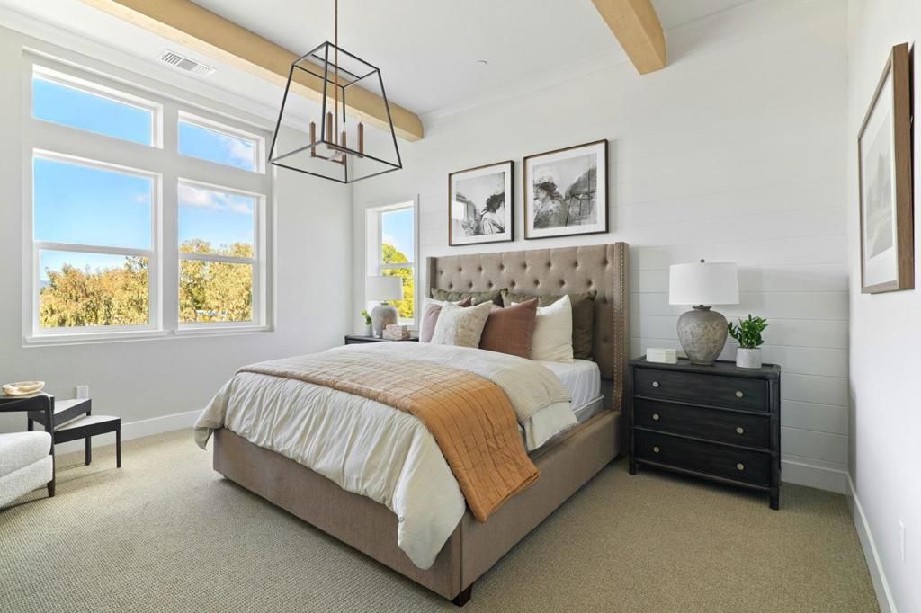 listing image 130721899476733281316