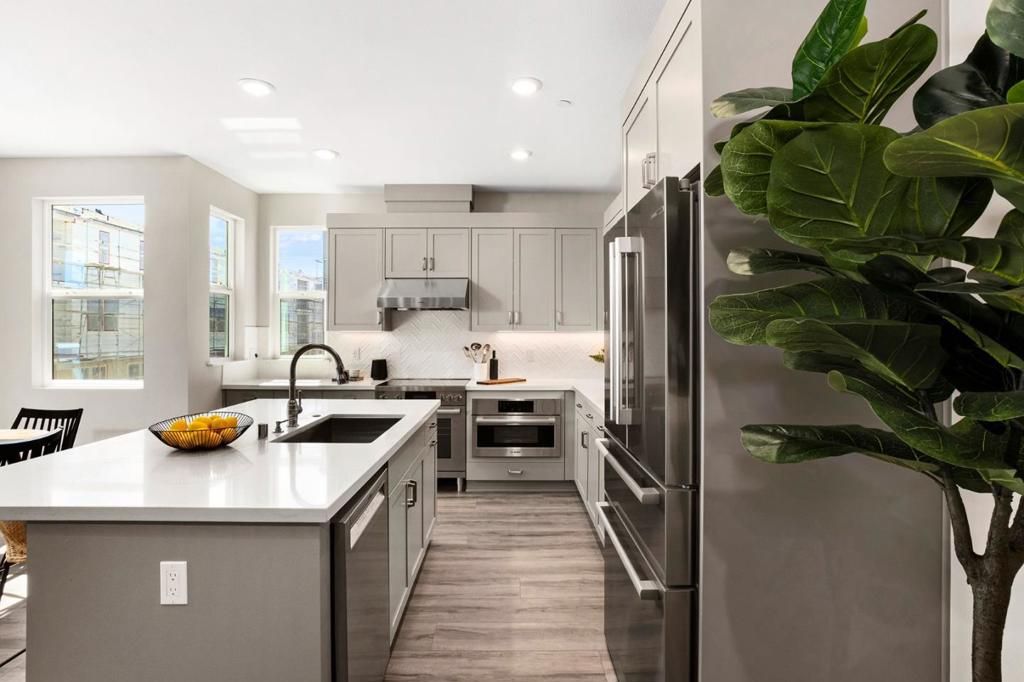 listing image 130727846802127360675