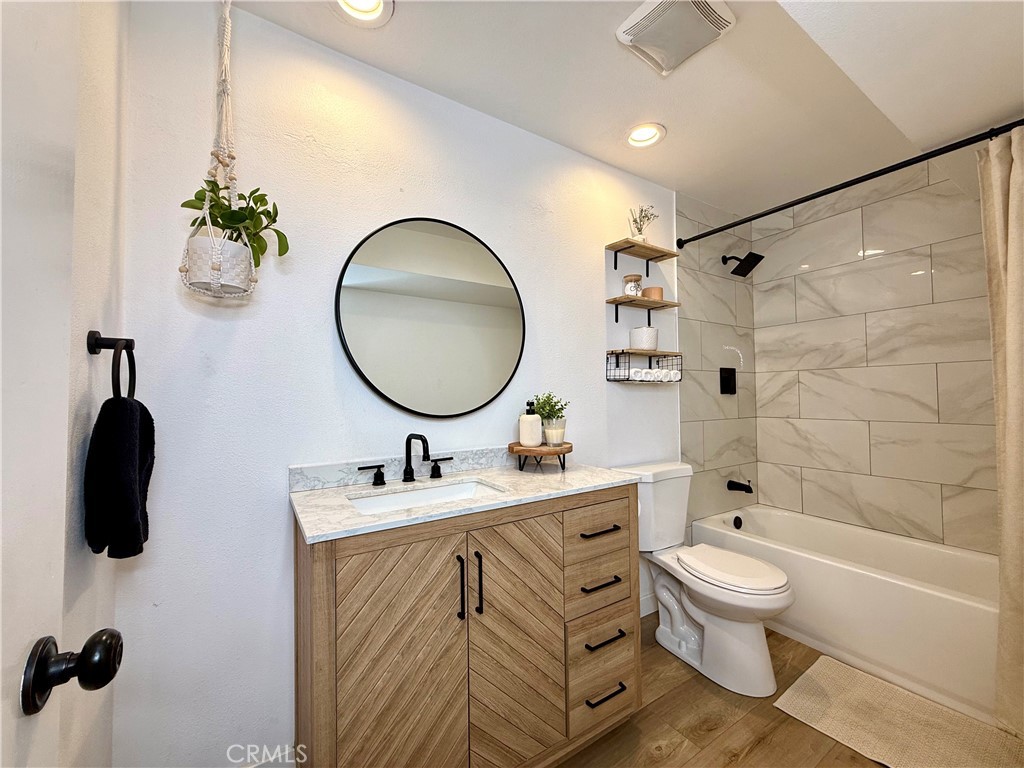 Remodeled Marina Condo – Stylish Waterfront Living Near PCH & 2nd
Welcome to 9116 Marina Pacifica Dr N, a stunning, fully remodeled condo offering modern upgrades and high ceilings - all set within one of Long Beach’s most desirable waterfront communities. Just steps from the marina, you’ll enjoy easy access to the beach, paddleboarding, kayaking, and scenic coastal walks.
This open-concept unit features a beautifully renovated kitchen with quartz countertops, custom cabinetry, and updated appliances. The bathroom has also been tastefully remodeled, and the spacious walk-in closet, designer vanity, and built-in pull-out bed add comfort and functionality.
Natural light fills the space thanks to soaring ceilings and oversized windows, while the fireplace creates a warm, inviting atmosphere. Furniture is negotiable to suit your needs.
Ideally located across from the PCH & 2nd shopping center with top restaurants, boutiques, and entertainment. Community amenities include multiple pools, spas, a fitness center, clubhouse, lush walkways, and 24/7 gated security.
Experience stylish marina living with every convenience at your fingertips.