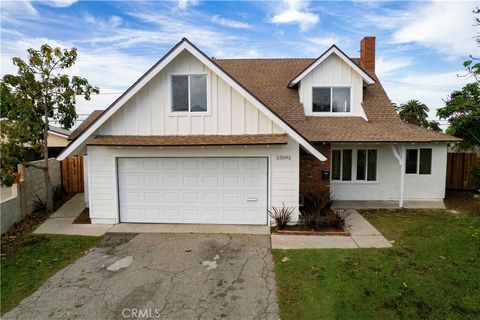 23502 Kinard Carson CA 90745