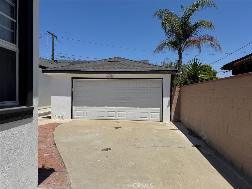 1935 W 154th Place