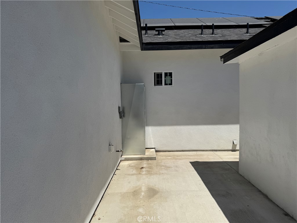 1935 W 154th Place