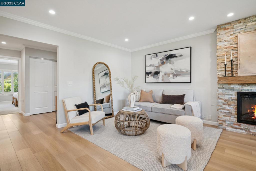 1150 Canyonwood Court 4