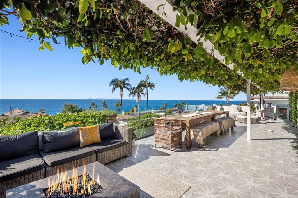 Photo of 31292 Monterey St, Laguna Beach, CA 92651 (MLS # LG26015152)